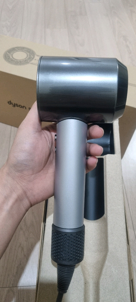 다이슨 드라이기 프로페셔널 팝니다--4