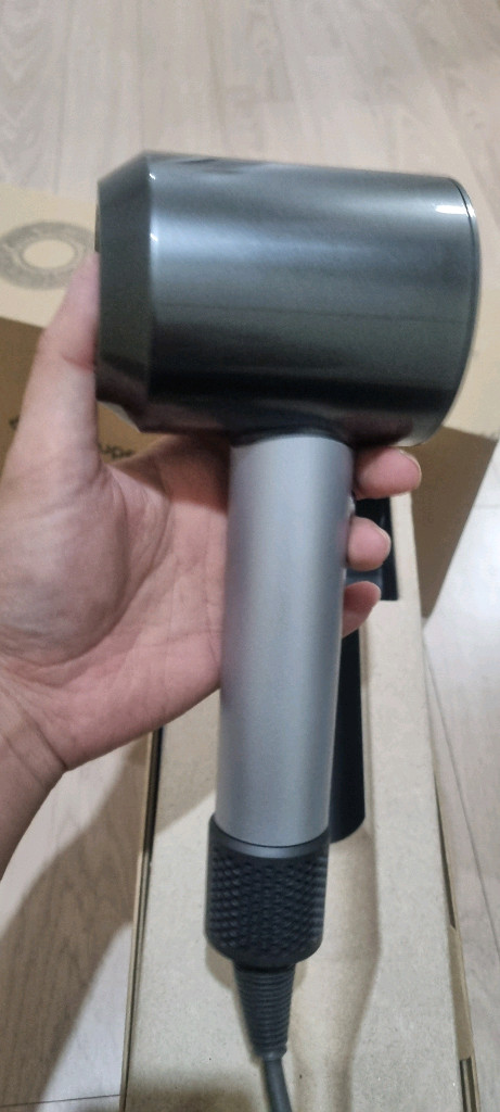 다이슨 드라이기 프로페셔널 팝니다--5
