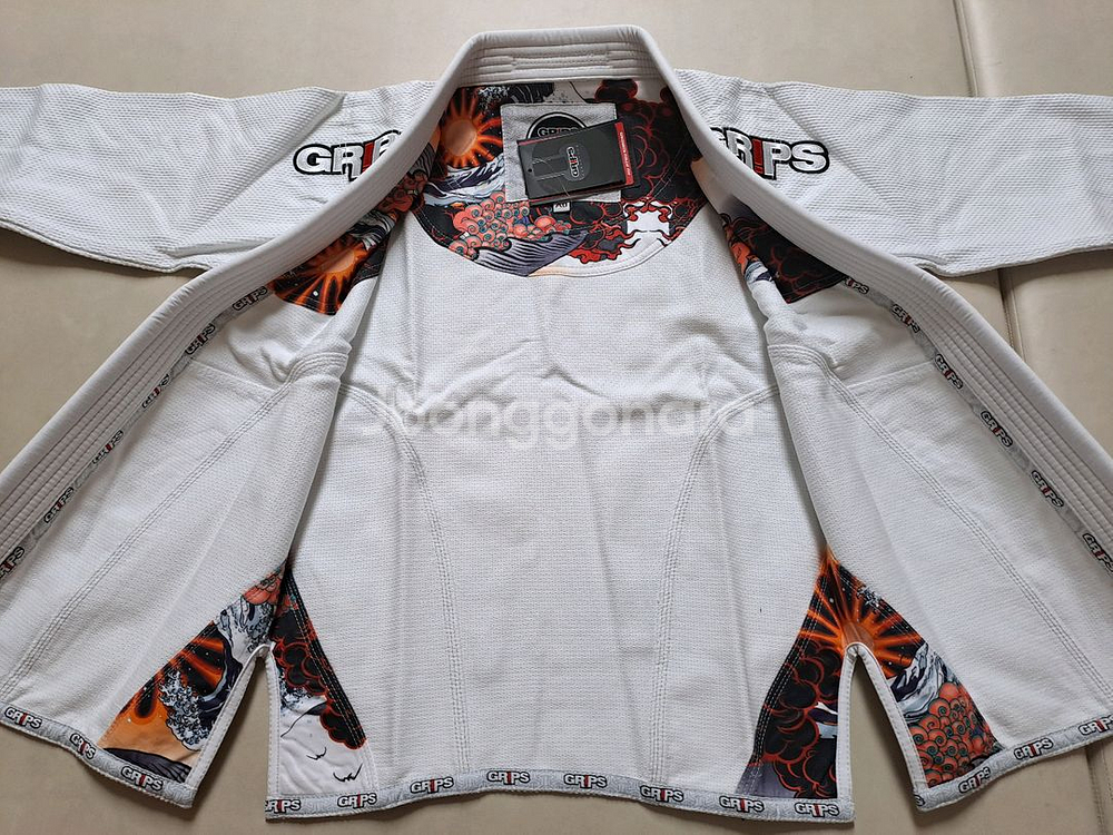 새상품) 그립스 시크릿 웨폰 2.0 화이트 주짓수 도복--1