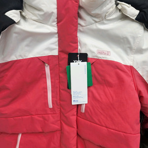 네파 키즈 스키 자켓, 바지 세트택 달린 새상품입니다.