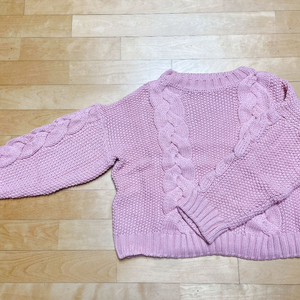 핑크색 진분홍색 니트 스웨터