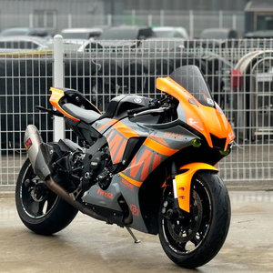 야마하 R1 20년식 2.3만KM 아크라 풀배기 튜닝 차량 판매합니다. 이미지