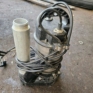 수중펌프 양수기 이미지