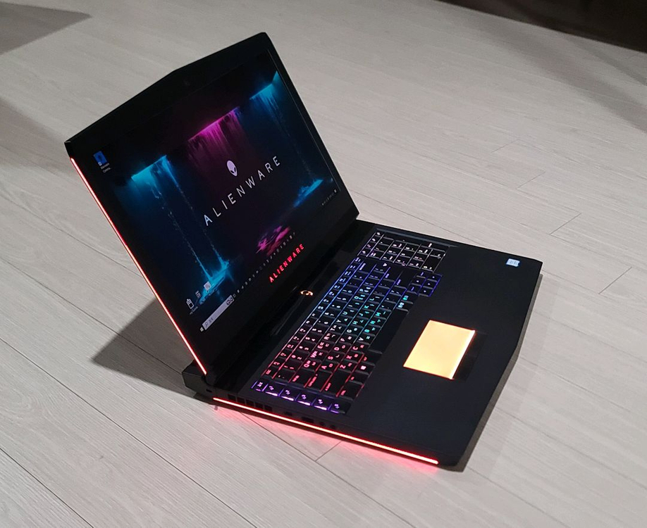 가격조정 17인치 게이밍 노트북 Alienware 17 R5 i9 토비아이 CTO 풀옵 이미지