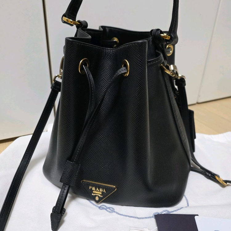 프라다 사피아노 가죽 버킷백--4