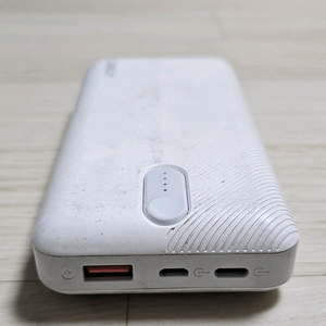 OMKUY 대용량 보조배터리 22800mAh ES982S팝니다.