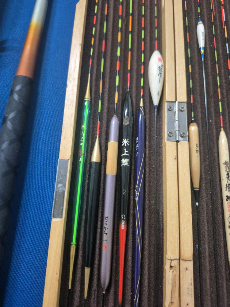 내림 중층 헤라 낚시대 6척ㅡ15척 다이와 일격 다이와 천봉검 흑일색 고천카본뜰채 내림찌세트 크램프 등 할인판매 이미지