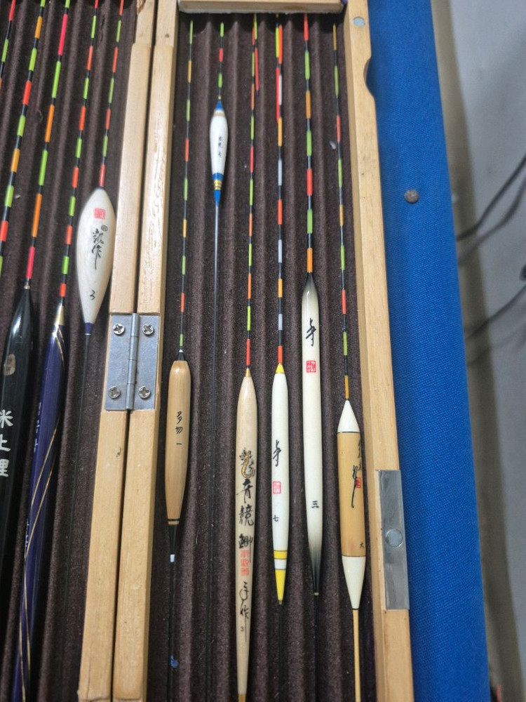 내림 중층 헤라 낚시대 6척ㅡ15척 다이와 일격 다이와 천봉검 흑일색 고천카본뜰채 내림찌세트 크램프 등 할인판매 이미지