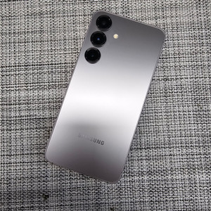 (특SSS급) 갤럭시 S25 512G 실버 25년 2월개통 액정무기스 정상해지공기계 검수완료 75만팝니다@