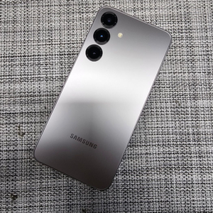 (신폰급) 갤럭시 S25 256G 실버 25년 11월개통 정상해지공기계 초SSS급 선물용 76만팝니다@