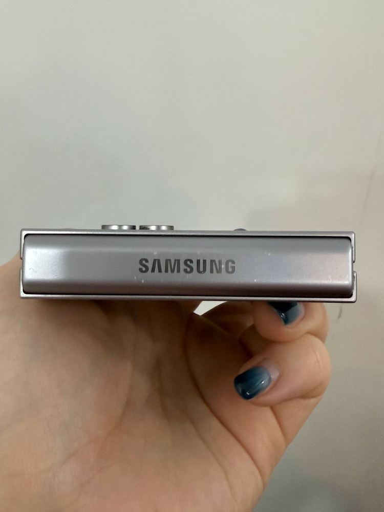 무잔상)갤럭시Z플립6 실버 256GB 이미지