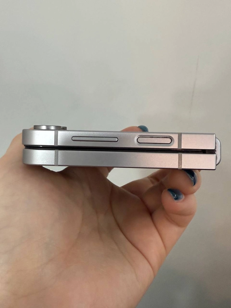 무잔상)갤럭시Z플립6 실버 256GB 이미지