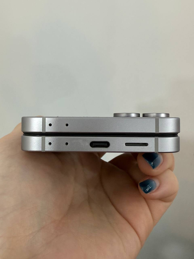 무잔상)갤럭시Z플립6 실버 256GB 이미지