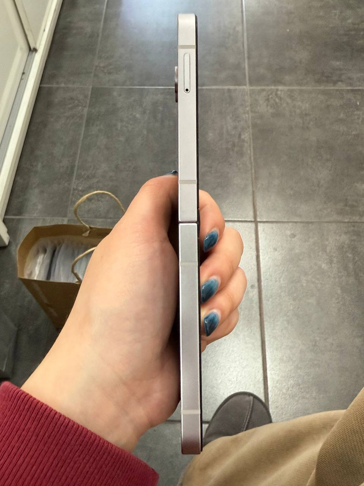 무잔상)갤럭시Z플립6 실버 256GB 이미지