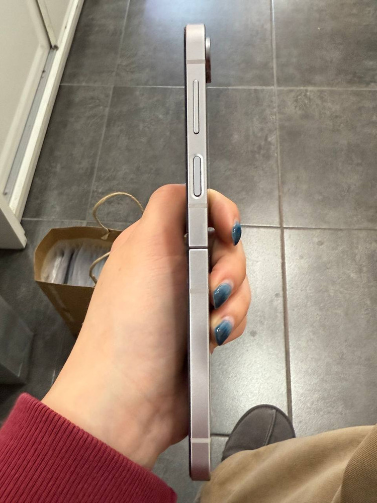 무잔상)갤럭시Z플립6 실버 256GB 이미지