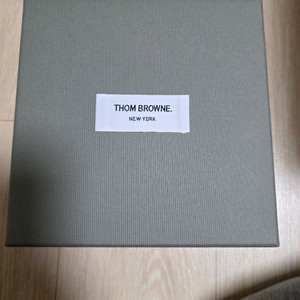 톰브라운 페블 그레인 레더 스트라이프 집어라운드 지갑 블랙MAW080A-00198-001