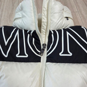 몽클레어 키즈 패딩 6y 8y