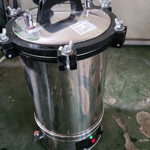 휴대용 고압증기멸균기 스팀 멸균기 이미지