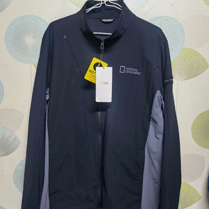 내셔널지오그래픽 어반 스트레치 트레이닝 집업 저지