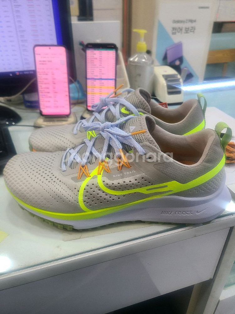 나이키 런닝화 페가수스 트레일4 280 새상품--2