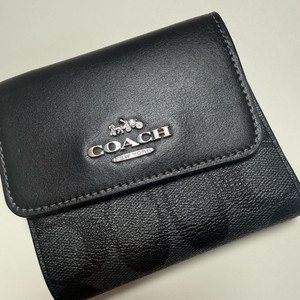 코치 패턴 반지갑 이미지