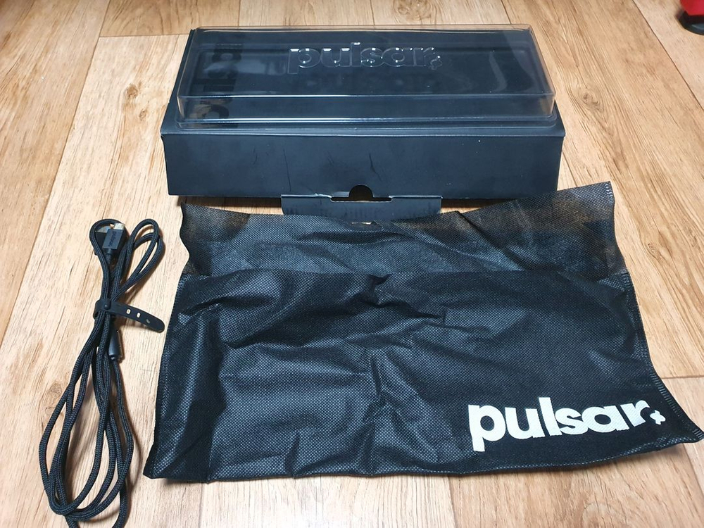 펄사 pcmk 60% 키보드 베어본 팝니다--2