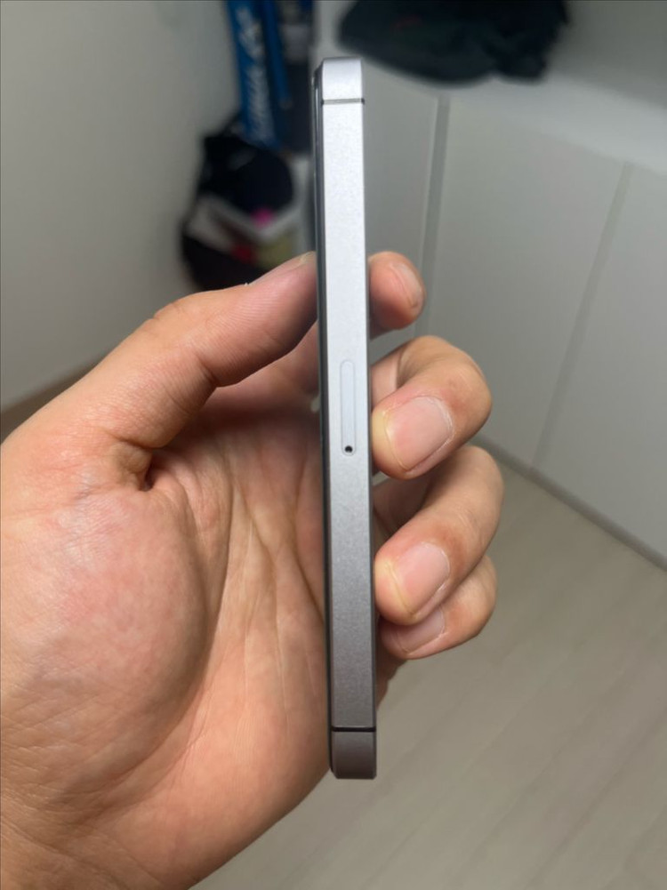 아이폰 SE 1세대 스그 128기가 이미지