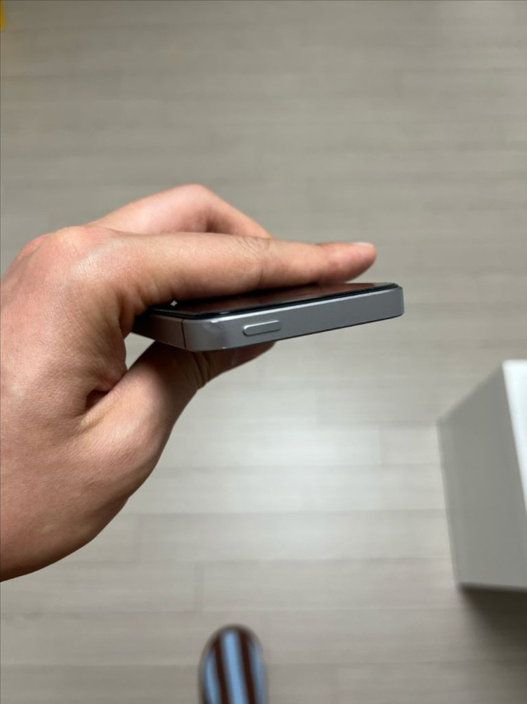 아이폰 SE 1세대 스그 128기가 이미지