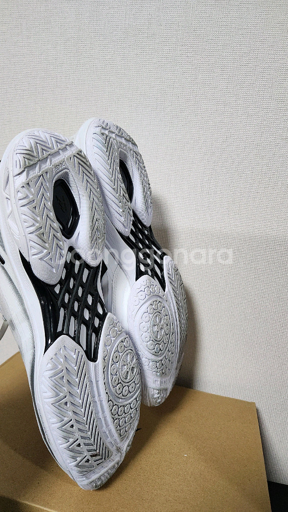 미즈노 웨이브클로 네오3 배드민턴화(285)--4