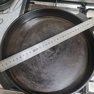 무쇠 팬 30cm 이미지