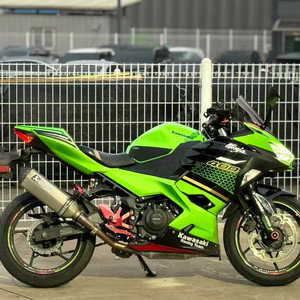 닌자400 18년식 4만KM 아크라 구변 앞뒤블박 그린컬러차량 판매합니다 이미지