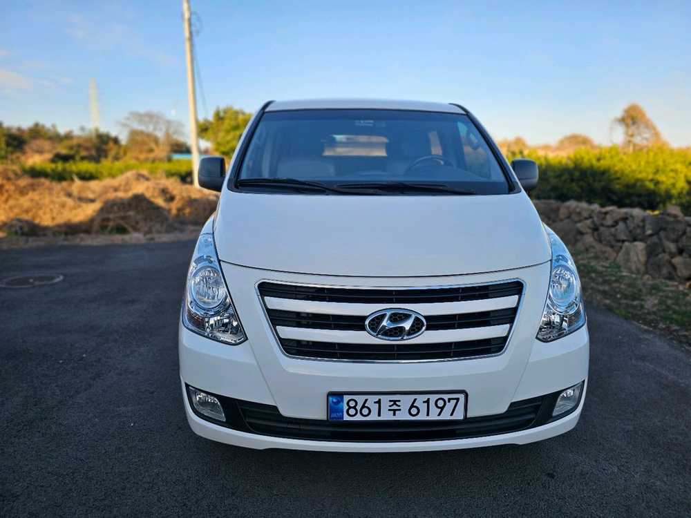 그랜드스타렉스5인승밴--1