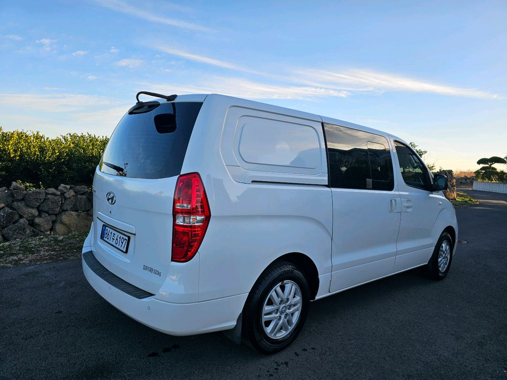 그랜드스타렉스5인승밴--2