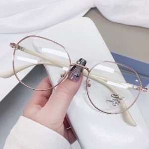 [새상품] 돋보기 안경 저렴하게 팝니다. 원가 34,800원