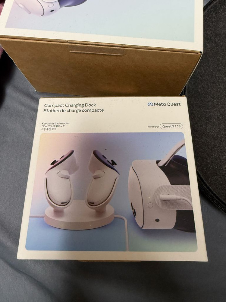 메타퀘스트3 512와 엘리트스트랩 컨트롤러 충전독 정품파우치 판매합니다--2