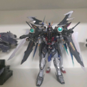 메탈빌드 스트라이크 느와르 팝니다