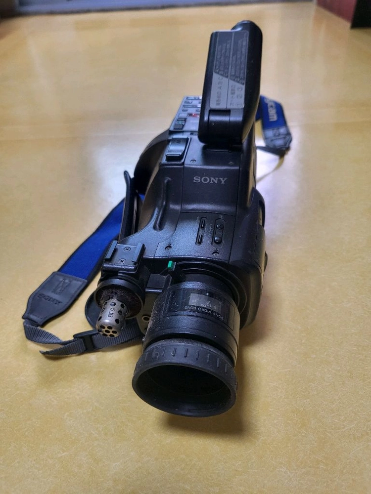 소니 CCD-F380 핸디캠 이미지