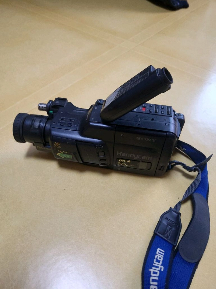 소니 CCD-F380 핸디캠 이미지