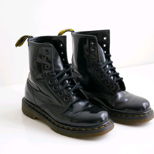 닥터마틴 1460 UK3 220 판매합니다 이미지