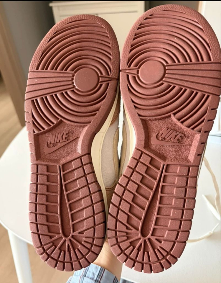 나이키 덩크로우 레트로 PRM/ 270 새상품--2