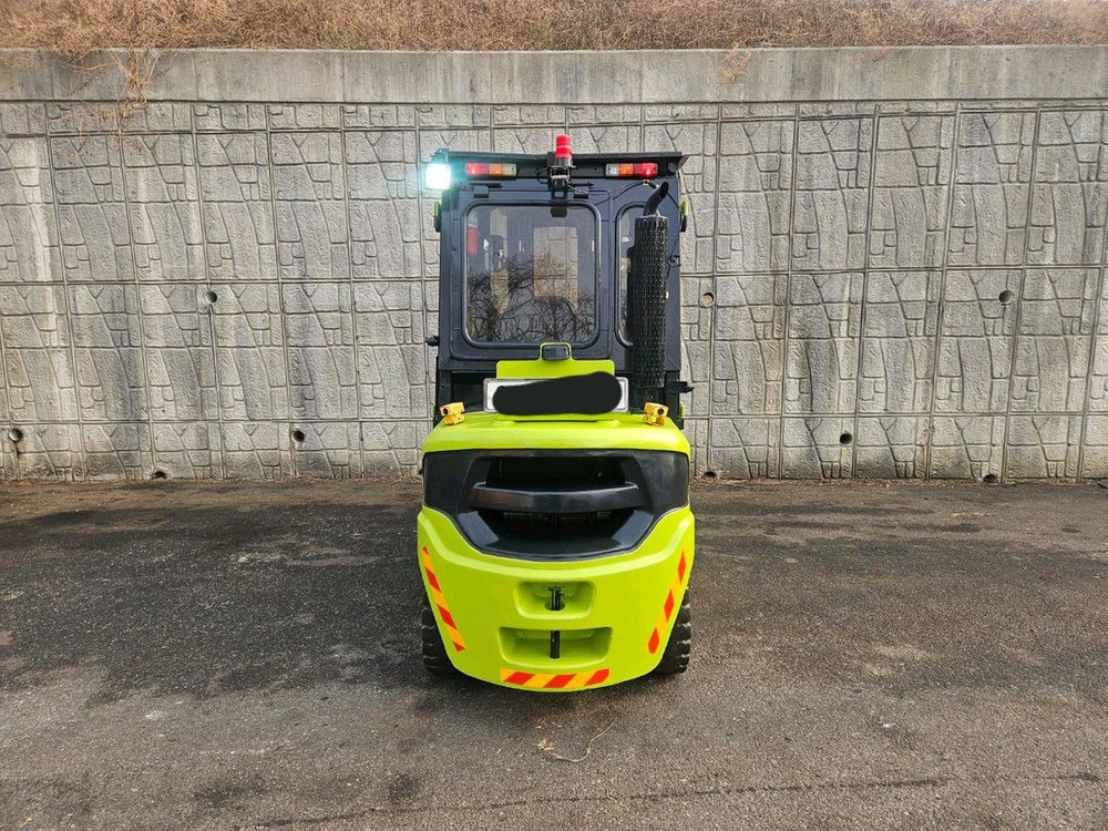 (중고지게차) 클라크 GTS30KD 디젤 3톤 3단 지게차 (3단마스트, 편개식자동발, 캐빈, 후방카메라,안전경보--4