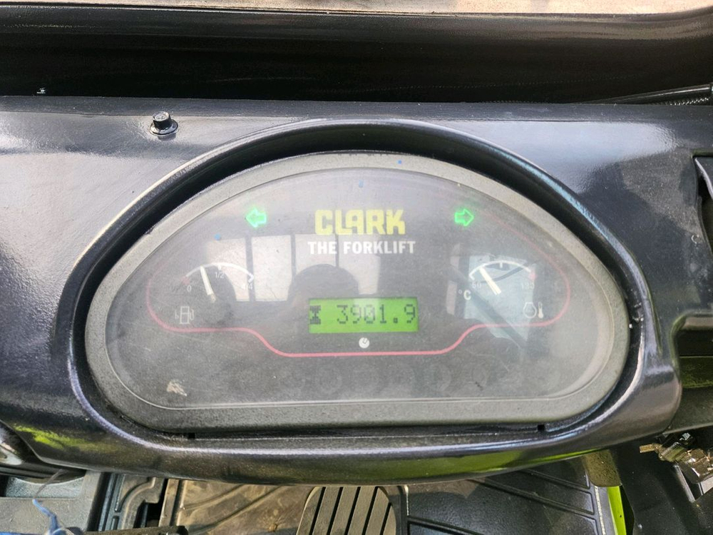 (중고지게차) 클라크 GTS30KD 디젤 3톤 3단 지게차 (3단마스트, 편개식자동발, 캐빈, 후방카메라,안전경보--8