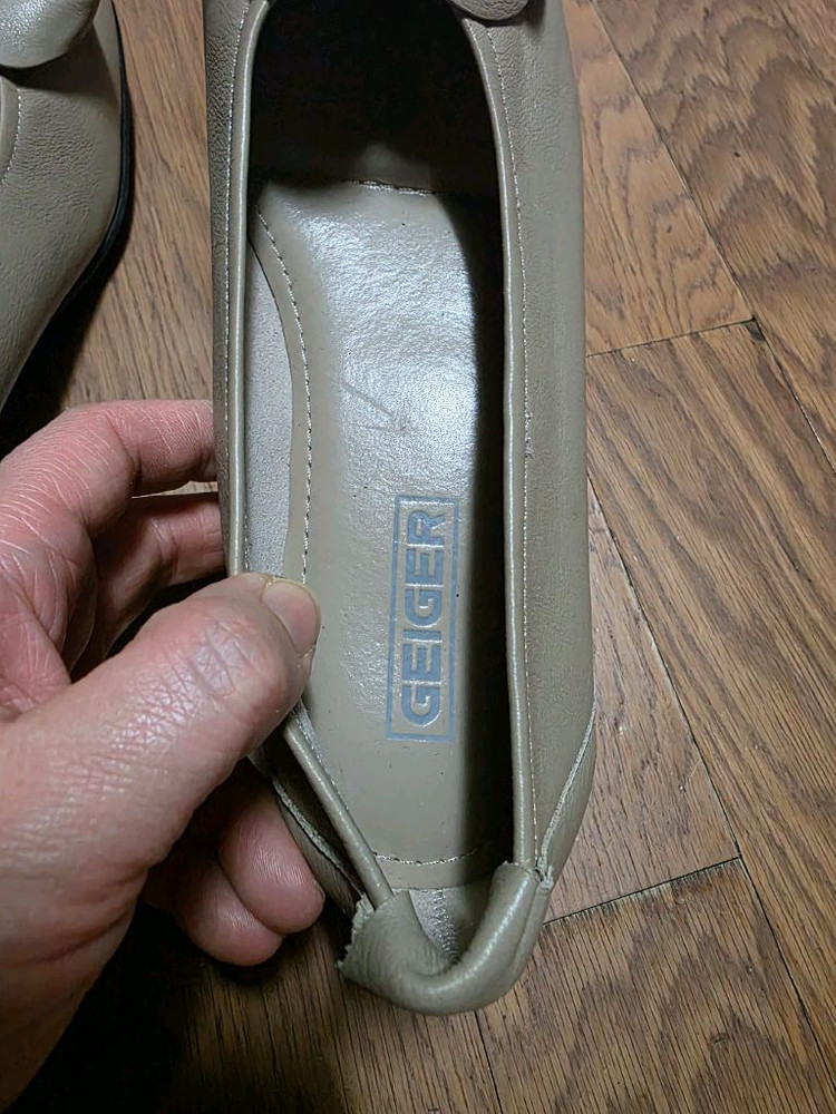 가이거 여성 가죽 단화--3