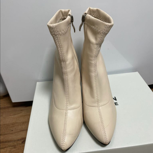 앵클부츠 아이보리 225