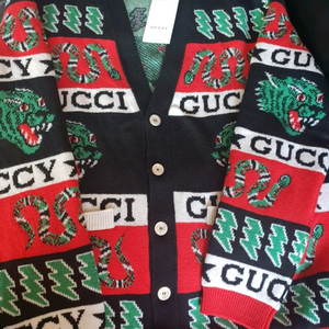 구찌 로고 스네이크 가디건