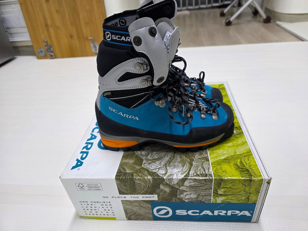 스카르파 몽블랑 프로 빙벽화 이미지