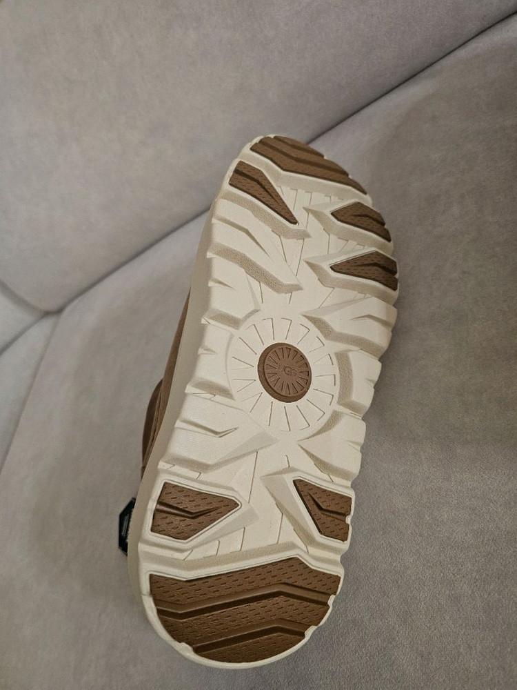 어그 타스만웨더 하이브리드 체스트넛 화이트캡260--4