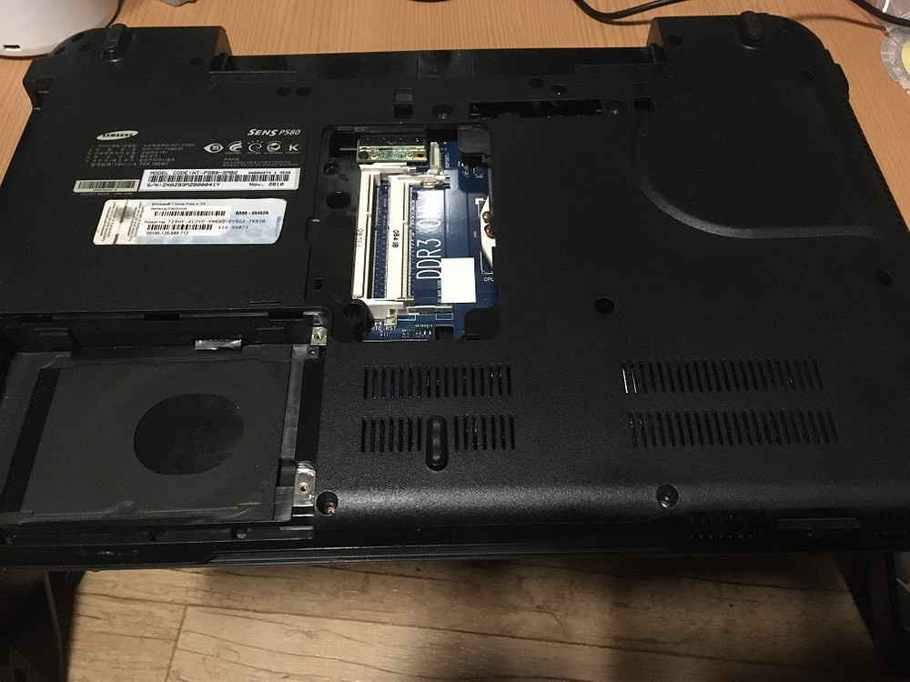 삼성 SENS NT-P580-SMB2 부품--2