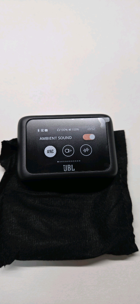 JBL TOUR ONE 무선 헤드폰--5