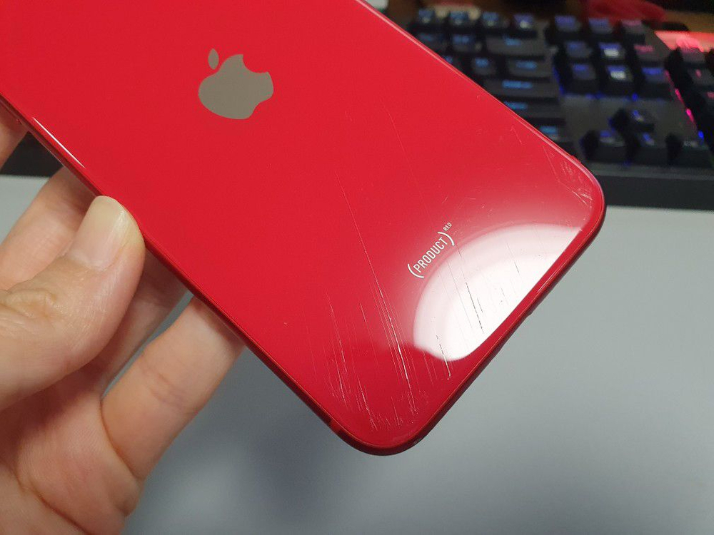 아이폰SE2 / 64GB / 레드 / 배터리성능 73%--3